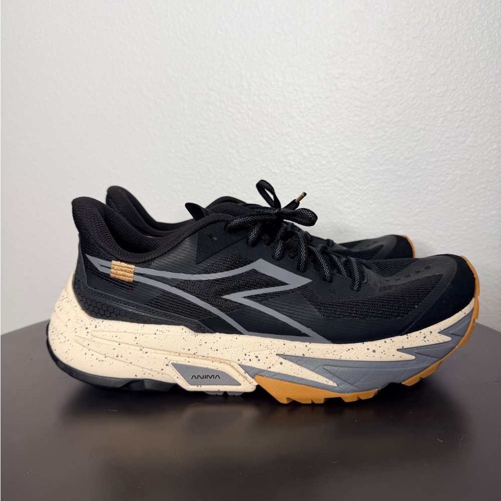 Diadora Black and Cream Athletic Shoes